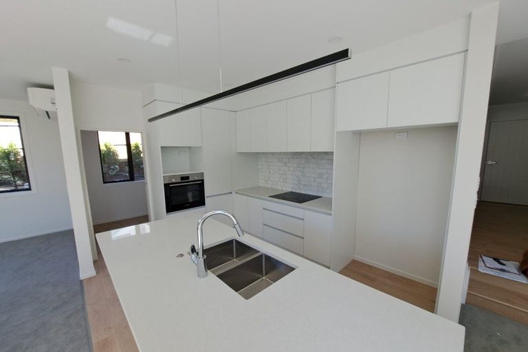 Photo of property in 18c Spinella Drive, Bayview, Auckland, 0629