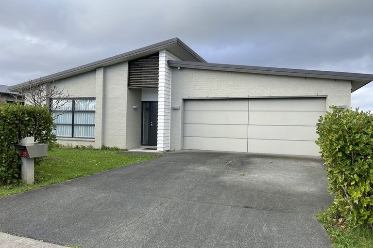 Photo of property in 35 Kuhanui Drive, Karaka, Papakura, 2113