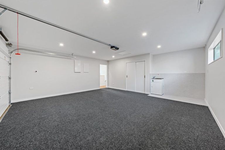 Photo of property in 41c Chamberlain Road, Massey, Auckland, 0614