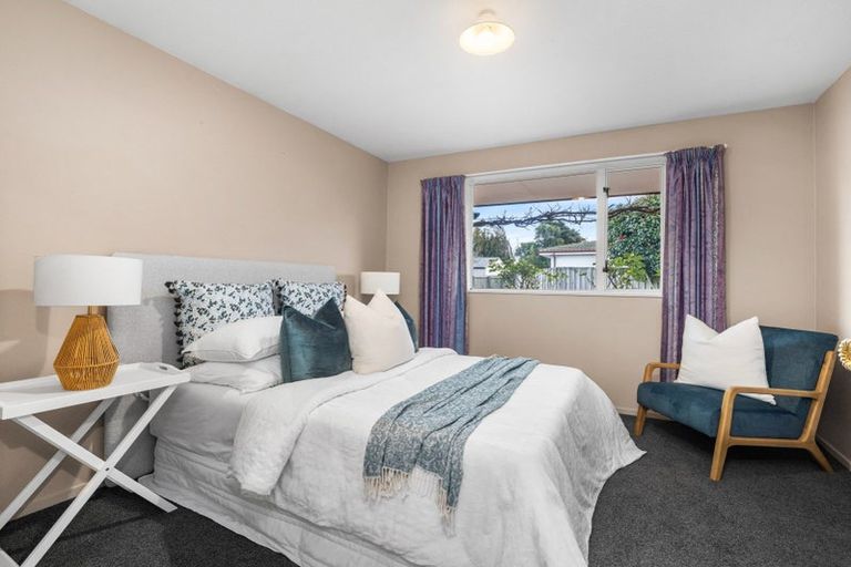 Photo of property in 2/27 Oakhampton Street, Hornby, Christchurch, 8042