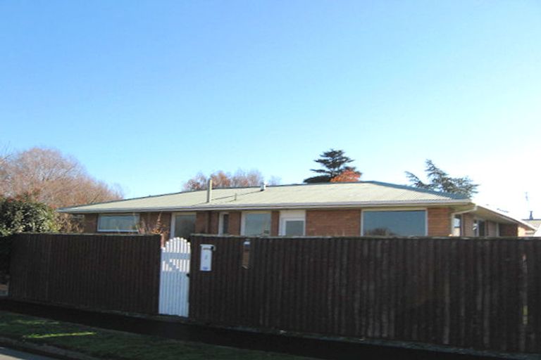 Photo of property in 1 Cardinal Drive, Hillmorton, Christchurch, 8025