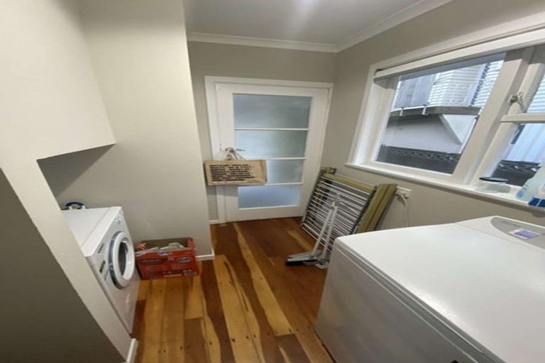 Photo of property in 113 Parkvale Road, Karori, Wellington, 6012