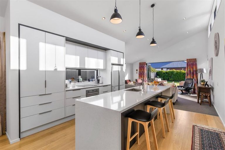 Photo of property in 1 Mcfaddens Road, St Albans, Christchurch, 8052