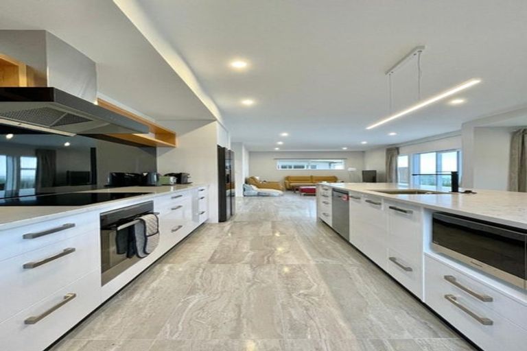 Photo of property in 11 Hislop Way, Johnsonville, Wellington, 6037