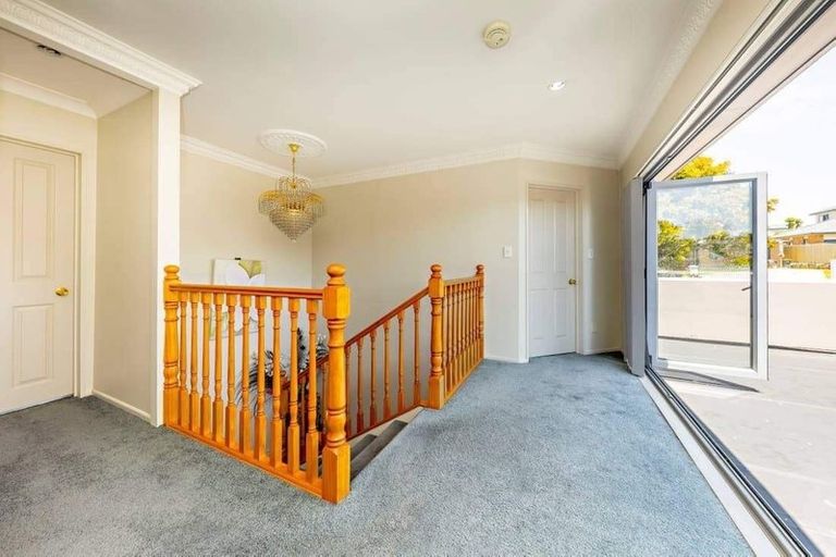 Photo of property in 29 Chieftain Rise, Goodwood Heights, Auckland, 2105