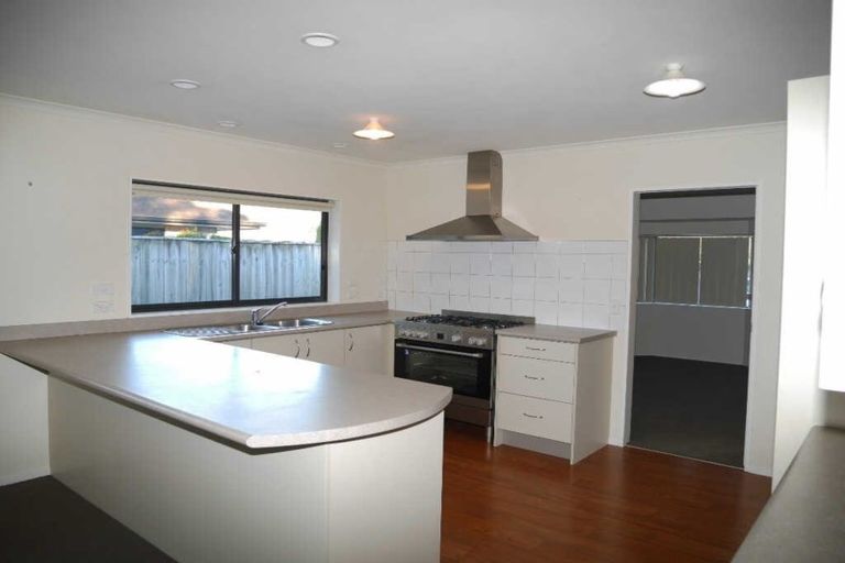 Photo of property in 5 Cascade Way, Paraparaumu, 5032