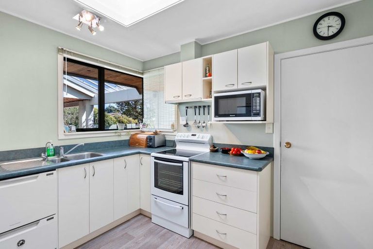 Photo of property in 32 Cruickshank Crescent, Rosedale, Invercargill, 9810