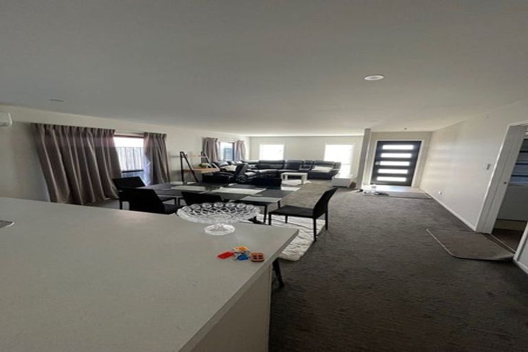 Photo of property in 16 Hannington Way, Rolleston, 7615