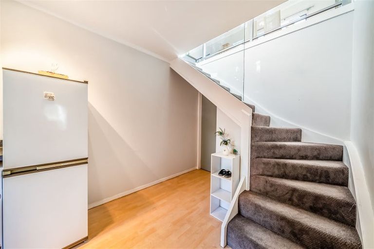 Photo of property in 32 Elmslie Road, Pinehaven, Upper Hutt, 5019