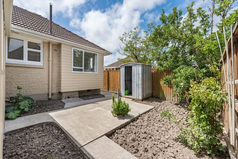 Photo of property in 1/24 Camelot Street, Ilam, Christchurch, 8041