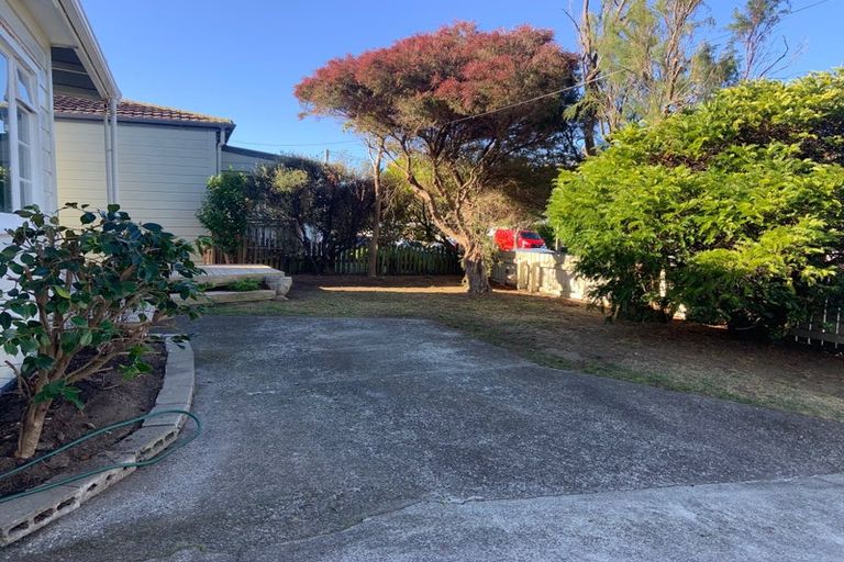 Photo of property in 26 Derwent Street, Island Bay, Wellington, 6023
