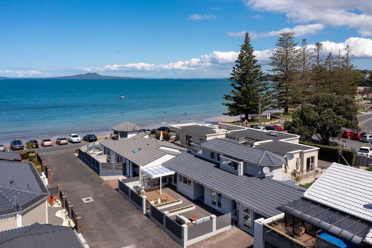 Photo of property in 2/26 Manly Esplanade, Browns Bay, Auckland, 0630