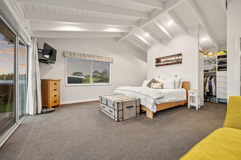 Photo of property in 145 Hanham Road, Kumeu, 0891