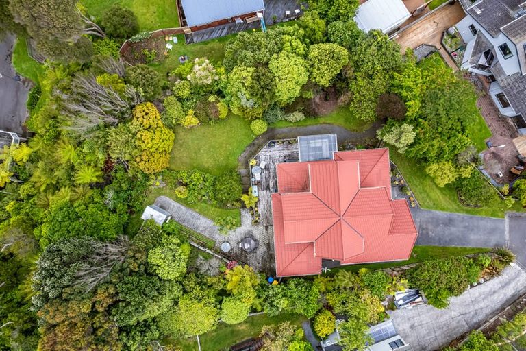 Photo of property in 21 Saunders Close, Whitby, Porirua, 5024