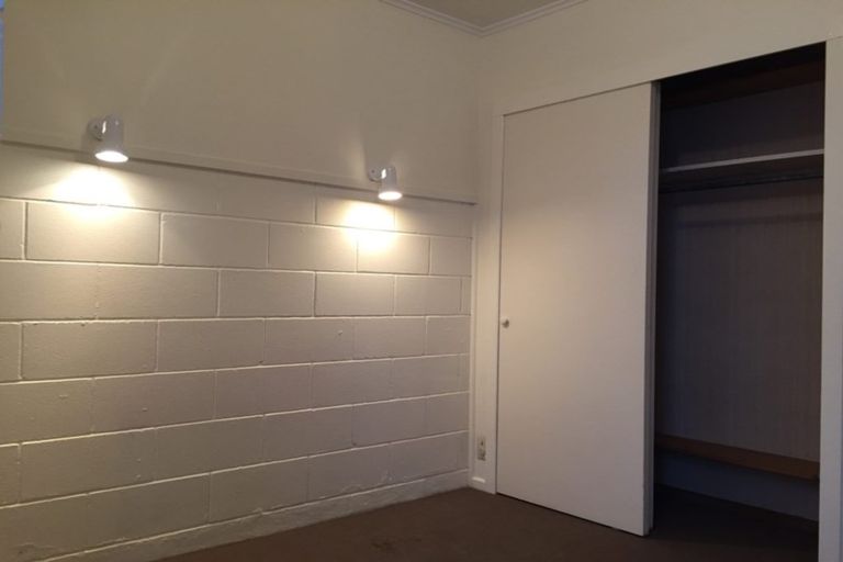 Photo of property in 132 Triangle Road, Massey, Auckland, 0614
