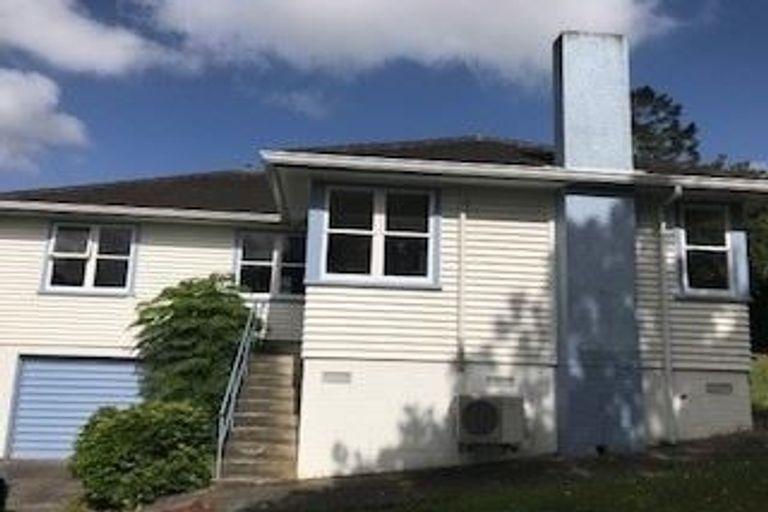 Photo of property in 72 Blakeborough Drive, Forrest Hill, Auckland, 0620