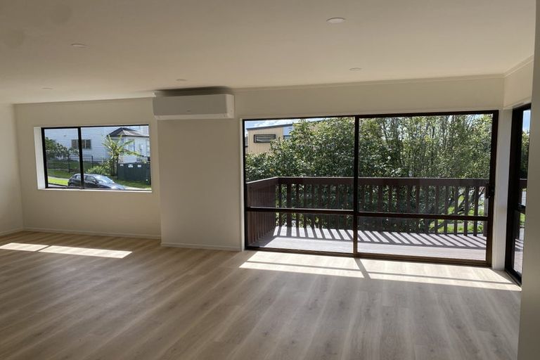 Photo of property in 33a Sunderlands Road, Half Moon Bay, Auckland, 2012