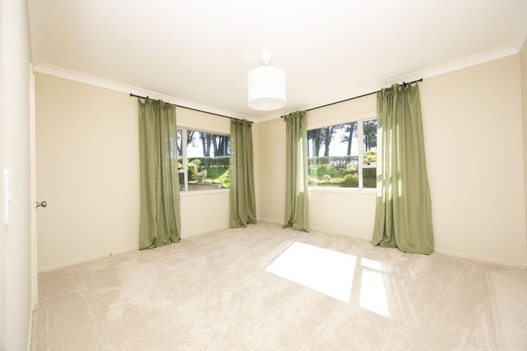 Photo of property in 221 Amreins Road, Taupaki, Henderson, 0782