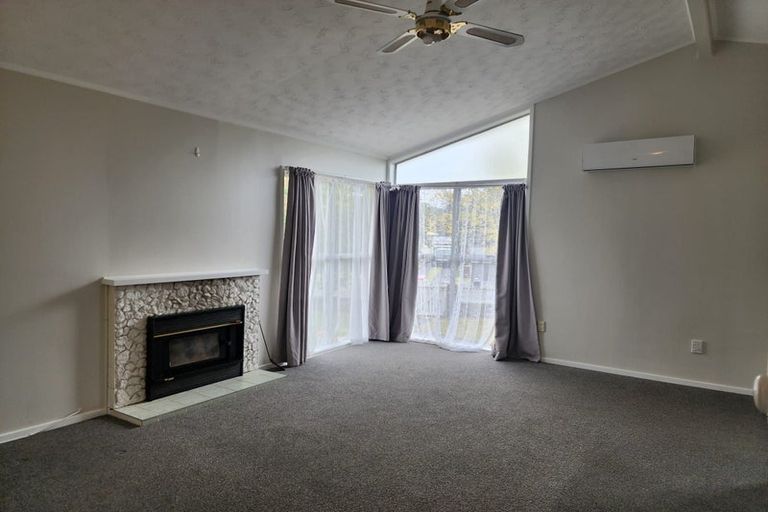 Photo of property in 58 Riverpark Crescent, Henderson, Auckland, 0610