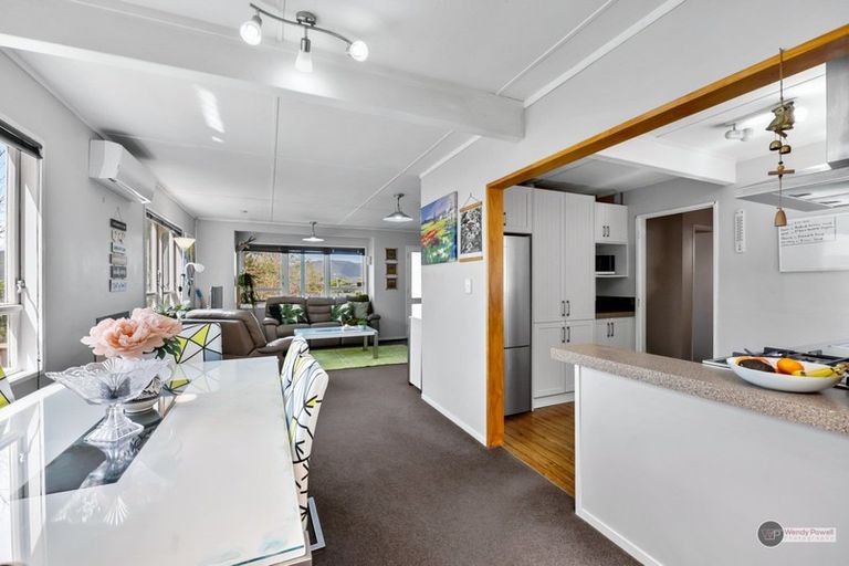 Photo of property in 16 Gainsborough Grove, Belmont, Lower Hutt, 5010
