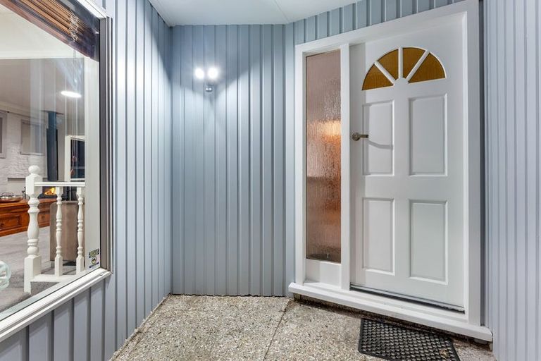 Photo of property in 6 Lindale Grove, Waikanae Beach, Waikanae, 5036