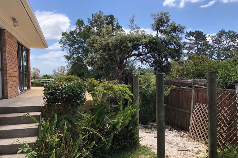 Photo of property in 2/13 Dakota Avenue, Beach Haven, Auckland, 0626