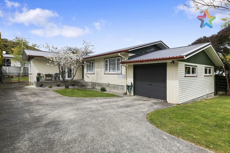 Photo of property in 12 Mitimiti Grove, Wainuiomata, Lower Hutt, 5014