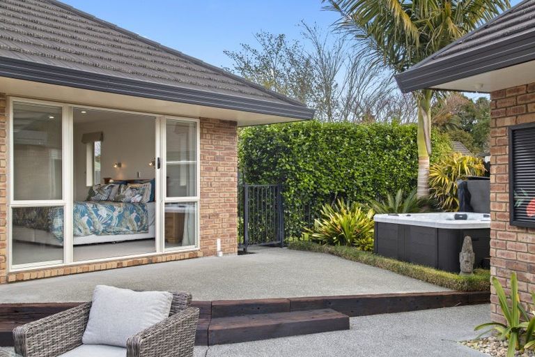 Photo of property in 14 Glencairn Place, Buckland, Pukekohe, 2677