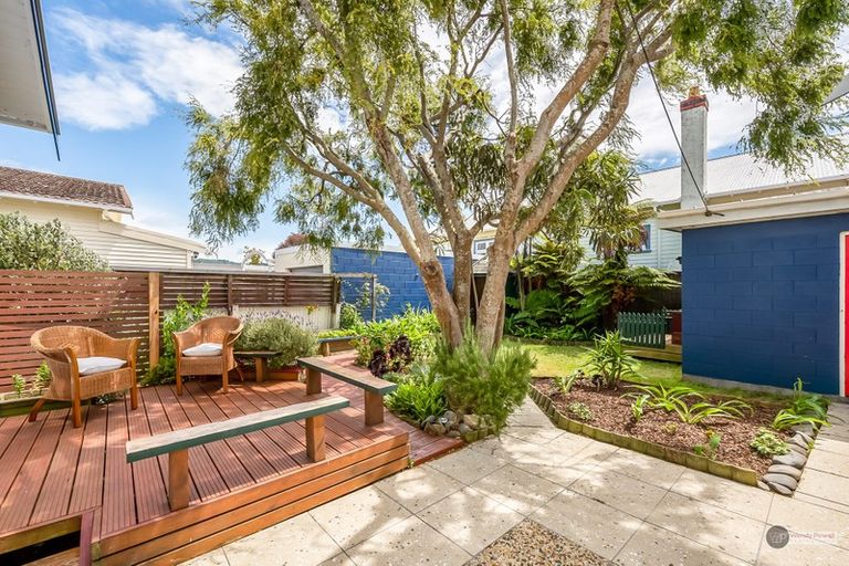 Photo of property in 381 Jackson Street, Petone, Lower Hutt, 5012