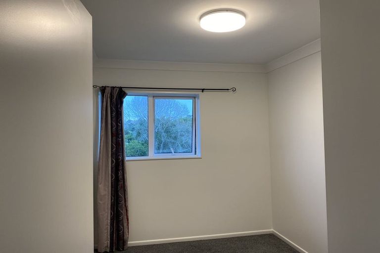 Photo of property in 1/15 Kayeleen Place, Cockle Bay, Auckland, 2014