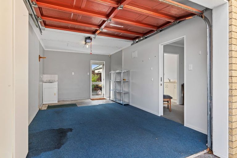Photo of property in 1 Dunbarton Drive, Ranui, Auckland, 0612