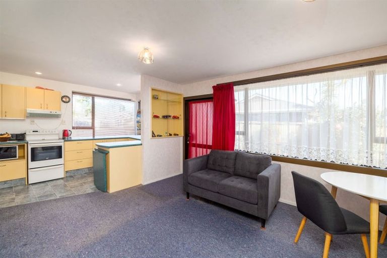 Photo of property in 1/62 Bowhill Road, New Brighton, Christchurch, 8083