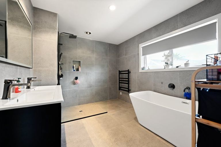 Photo of property in 12 Willowfield Place, Pukete, Hamilton, 3200