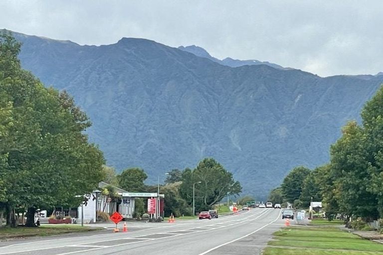 Photo of property in 67 Main Road, Harihari, 7884