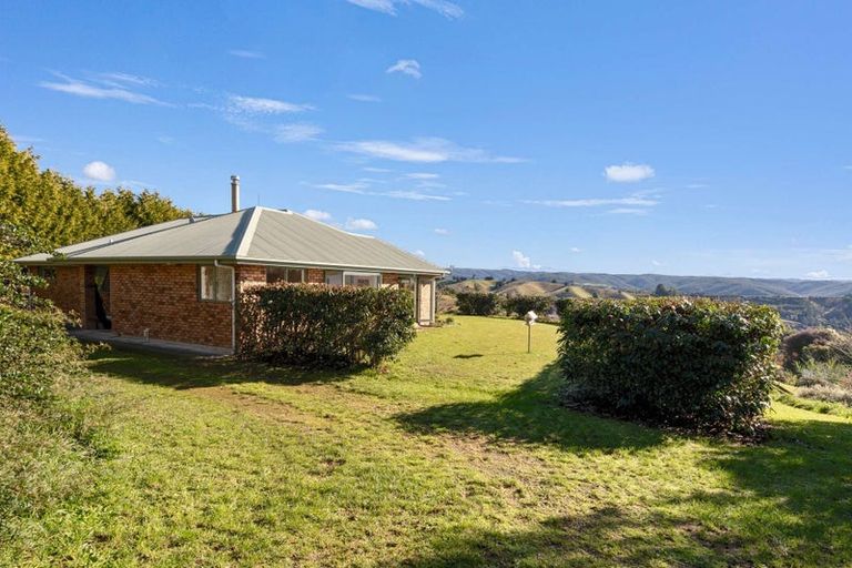 Photo of property in 86 Totara View Road, Wakefield, 7095