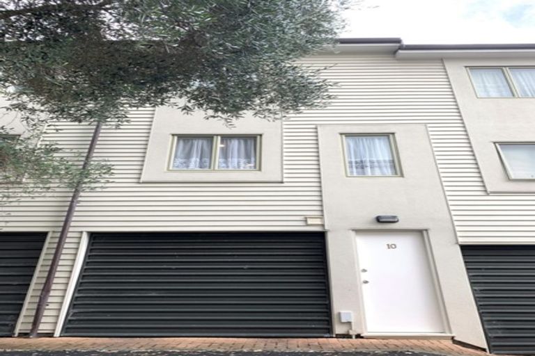 Photo of property in 10/8 Rendall Place, Eden Terrace, Auckland, 1021