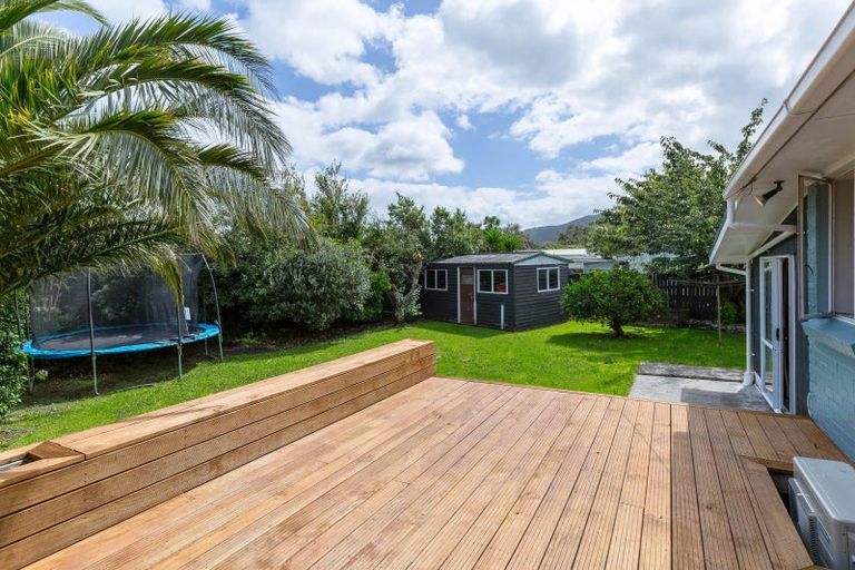 Photo of property in 118 Brandon Street, Featherston, 5710