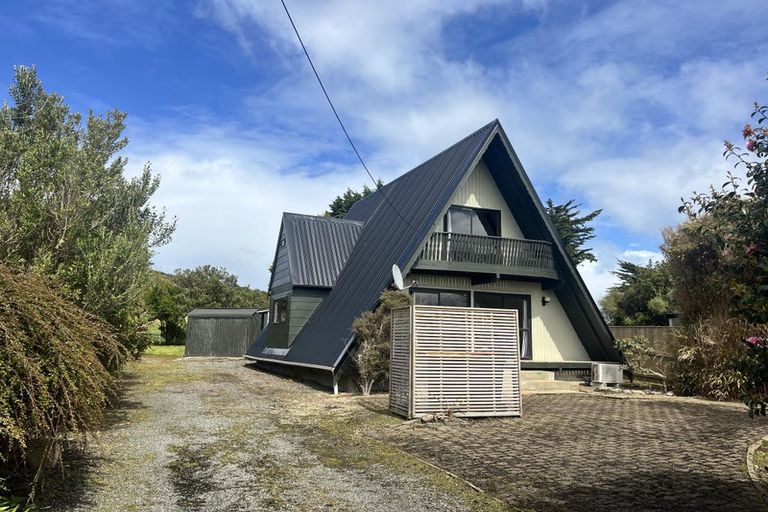 Photo of property in 24 Moana Street, Riverton/aparima, Riverton, 9822
