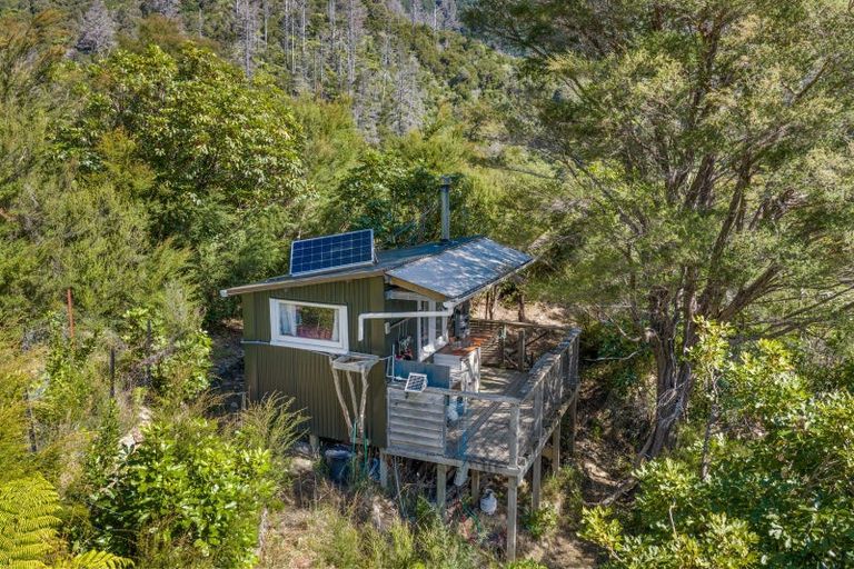 Photo of property in 243 Boons Valley Road, Waikawa, Picton, 7220
