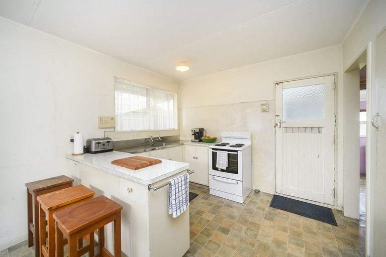Photo of property in 9 Hinau Place, Cloverlea, Palmerston North, 4412