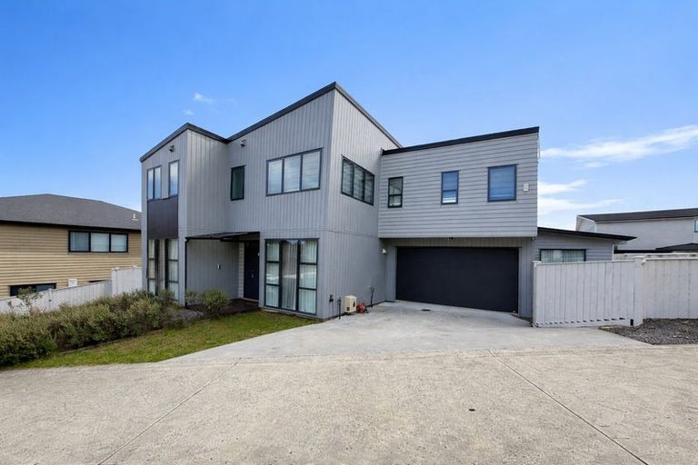 Photo of property in 21 Meadowridge Drive, Flat Bush, Auckland, 2019