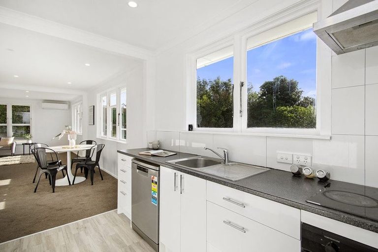 Photo of property in 7 Cheshire Street, Cannons Creek, Porirua, 5024