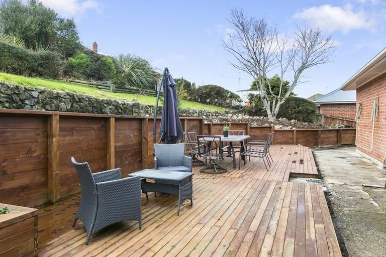 Photo of property in 15 Waldron Crescent, Green Island, Dunedin, 9018