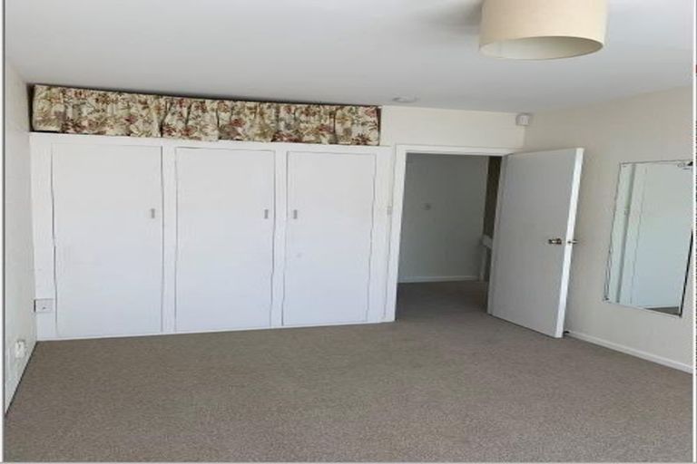 Photo of property in 2/99 Aikmans Road, Merivale, Christchurch, 8014