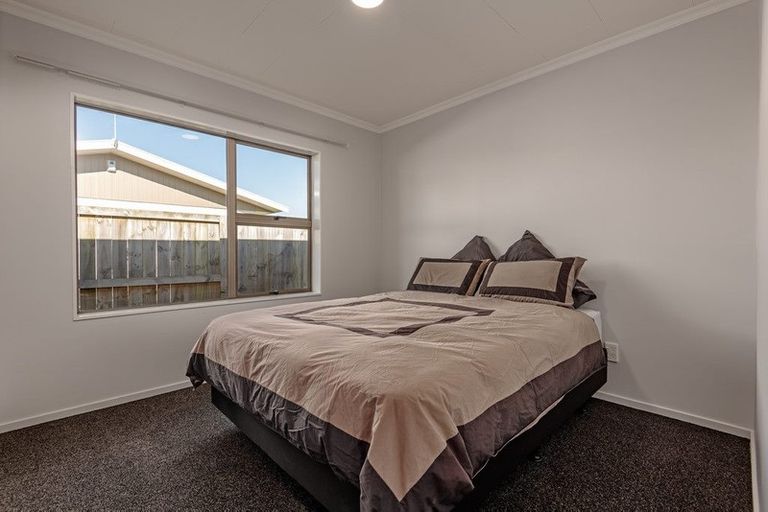 Photo of property in 8 Chelmarsh Place, Highbury, Palmerston North, 4412