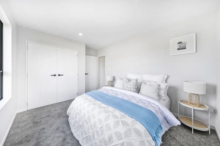 Photo of property in 63 Mcindoe Road, Kumeu, 0810