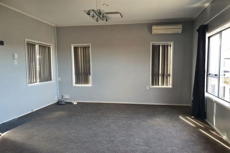 Photo of property in 52 Hillcrest Road, Papatoetoe, Auckland, 2025