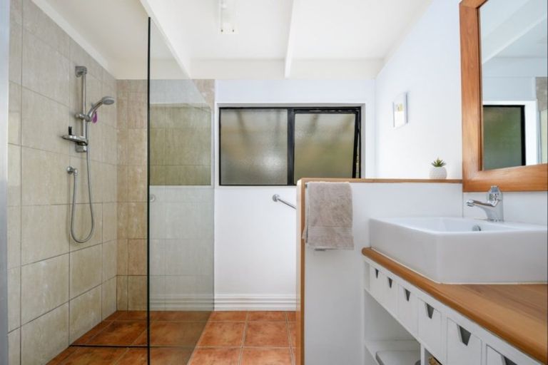 Photo of property in 18 Webster Place, Picton, 7220