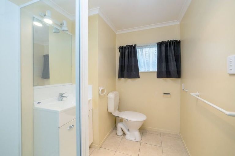 Photo of property in 14 Humphries Street, Greytown, 5712