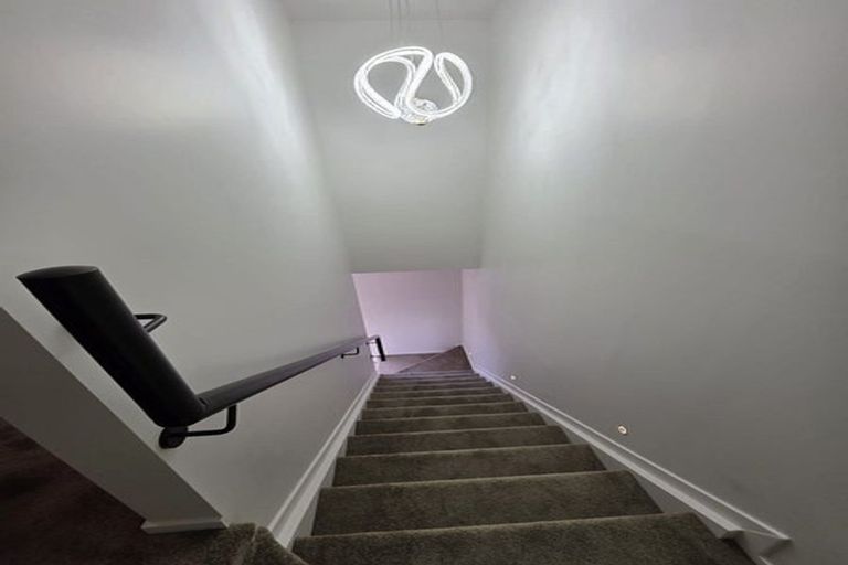 Photo of property in 8/234 Te Atatu Road, Te Atatu South, Auckland, 0610